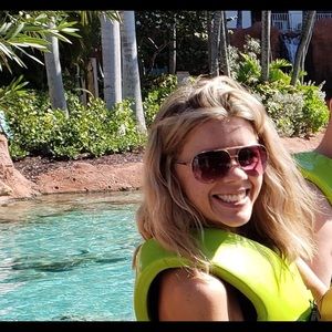 Meet your Posher, Tracey